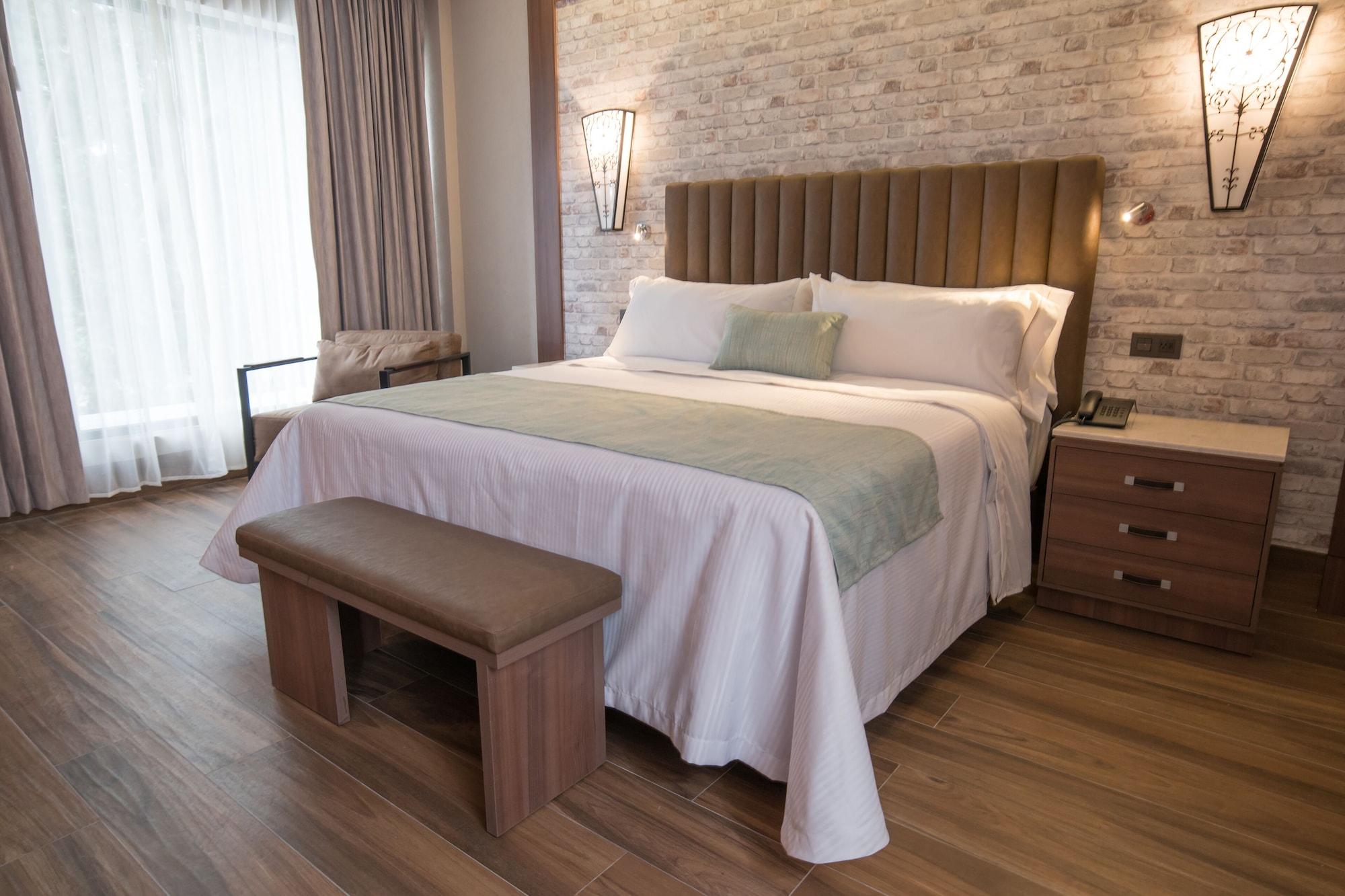 Hotel Ronda Minerva Гвадалахара Екстер'єр фото