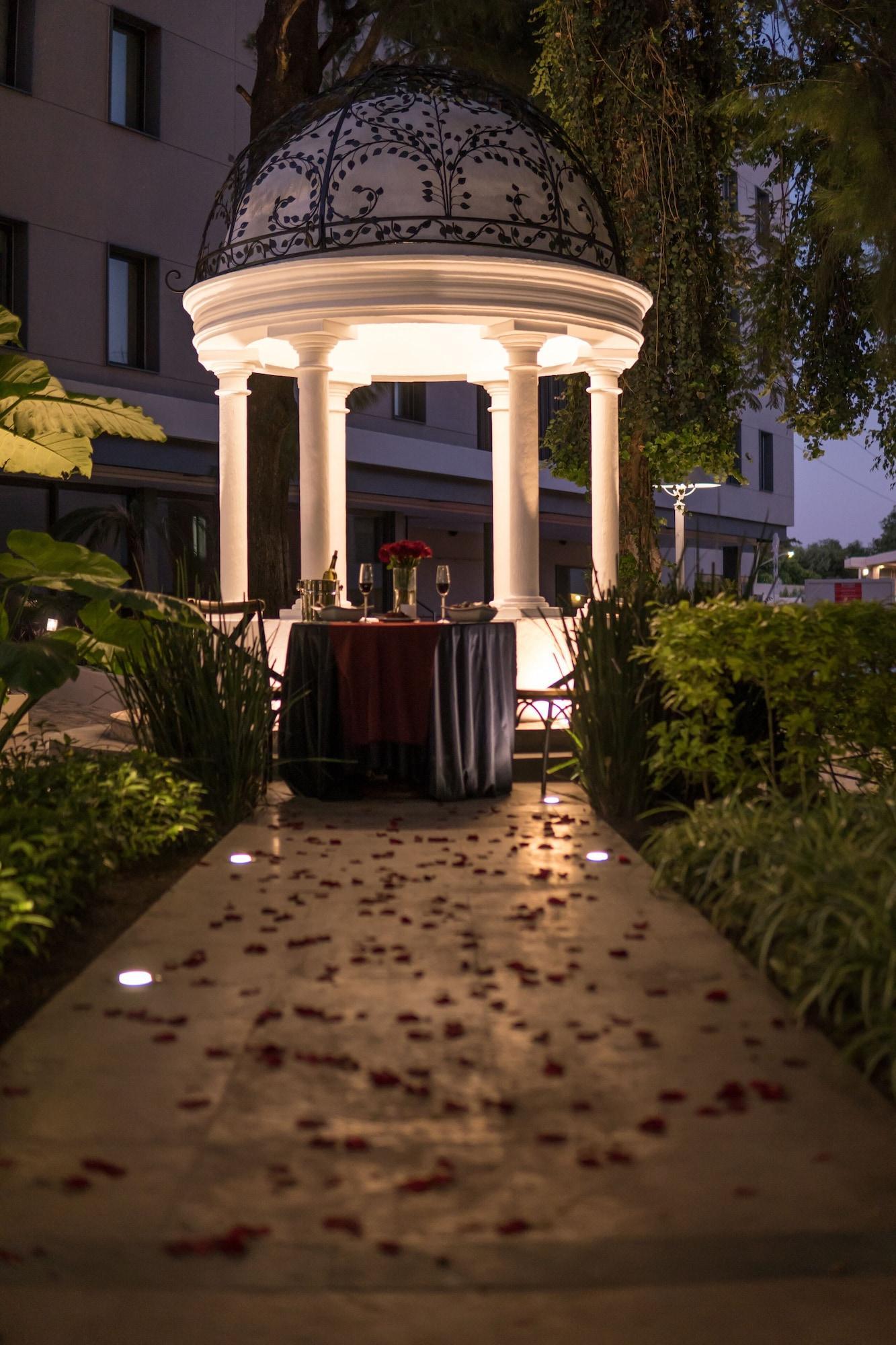 Hotel Ronda Minerva Гвадалахара Екстер'єр фото
