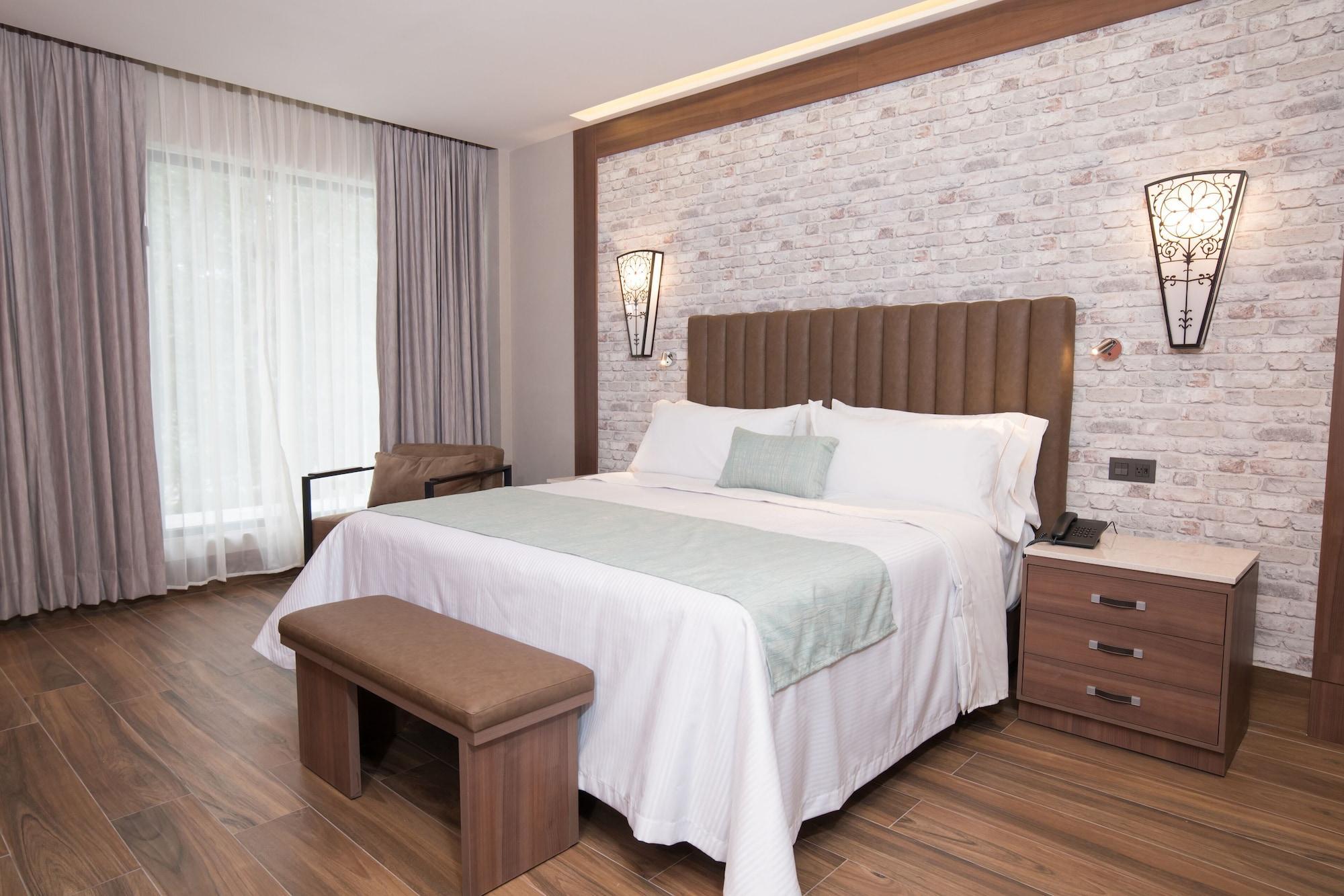 Hotel Ronda Minerva Гвадалахара Екстер'єр фото