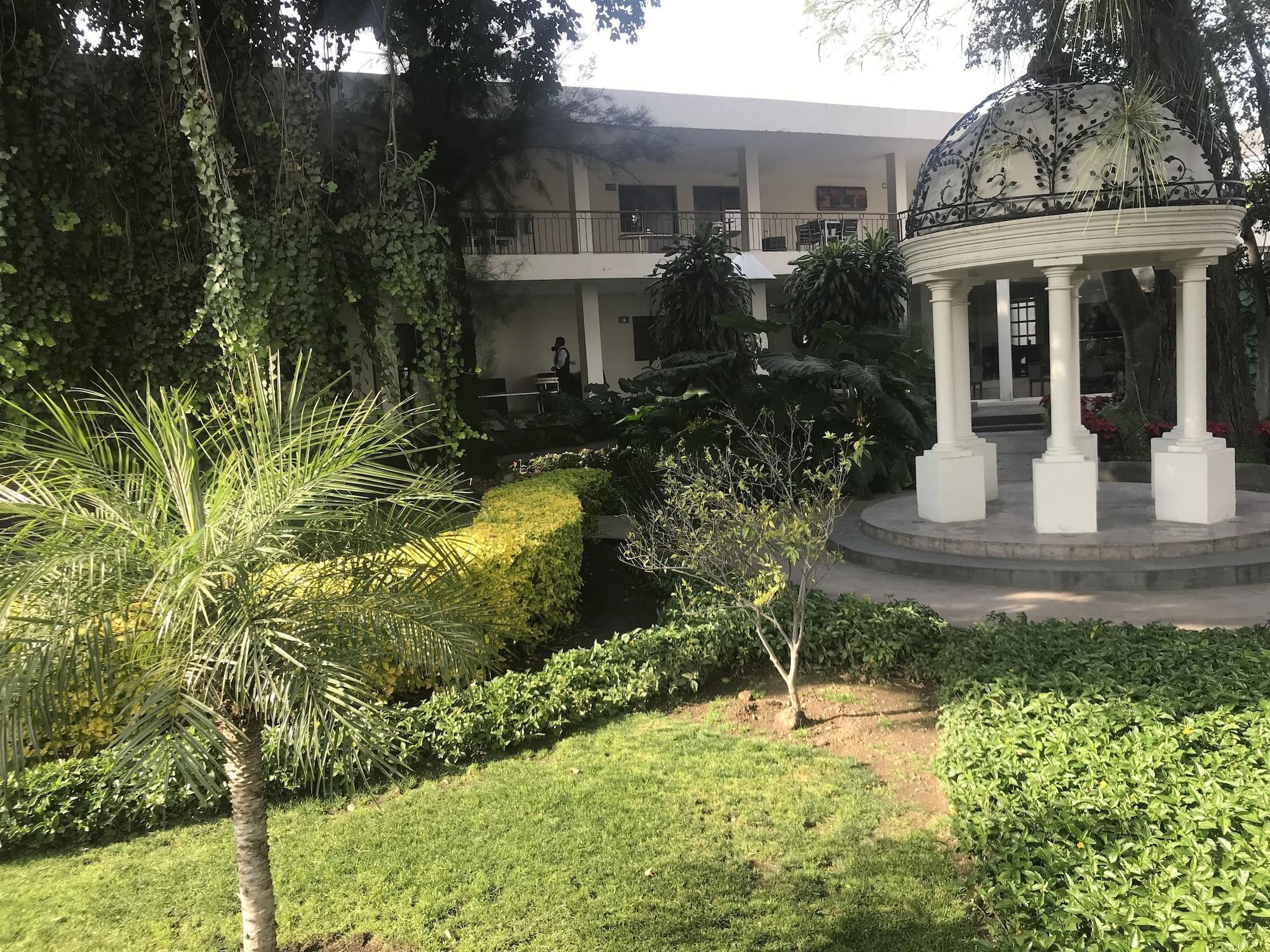 Hotel Ronda Minerva Гвадалахара Екстер'єр фото