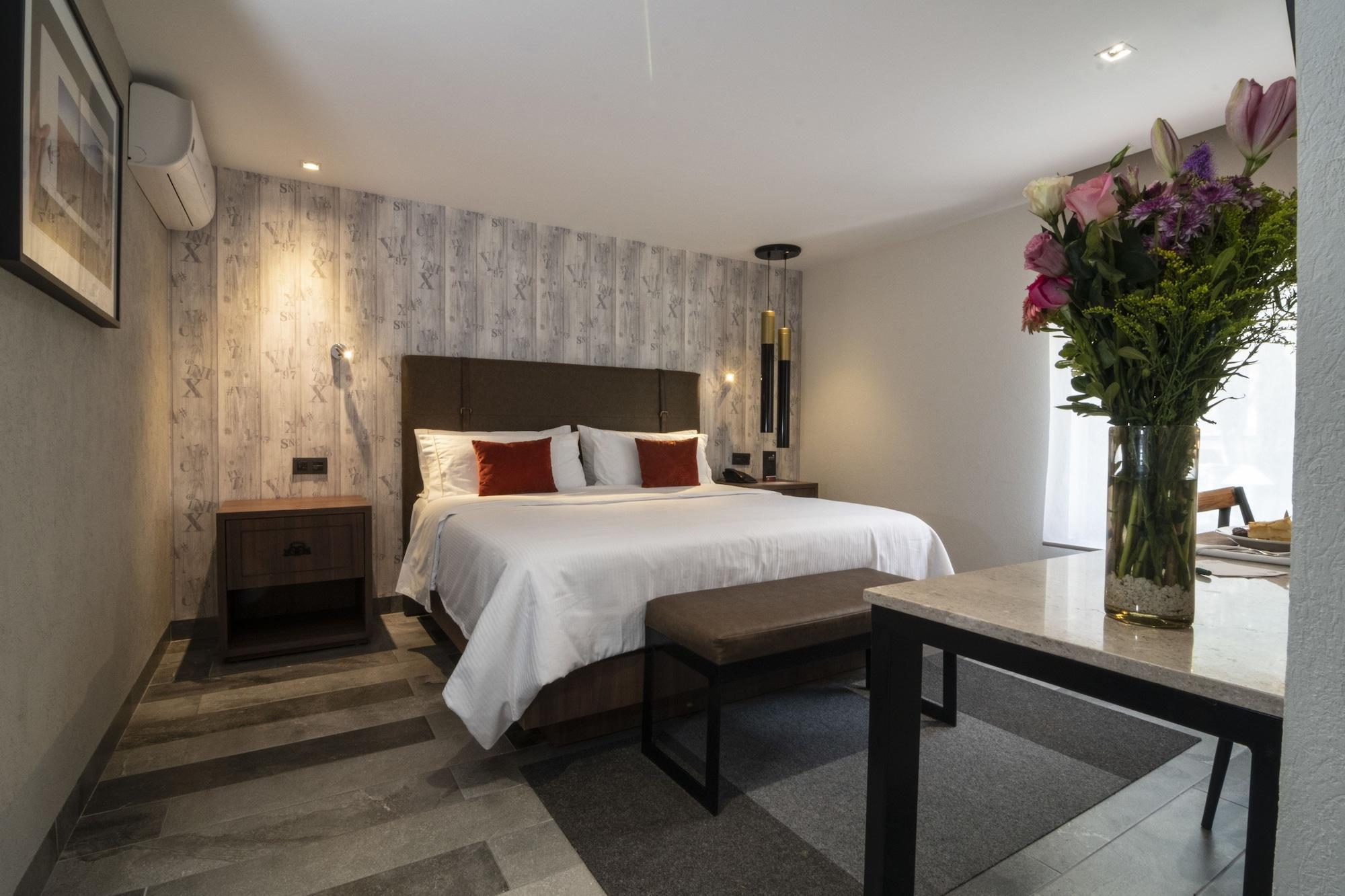 Hotel Ronda Minerva Гвадалахара Екстер'єр фото