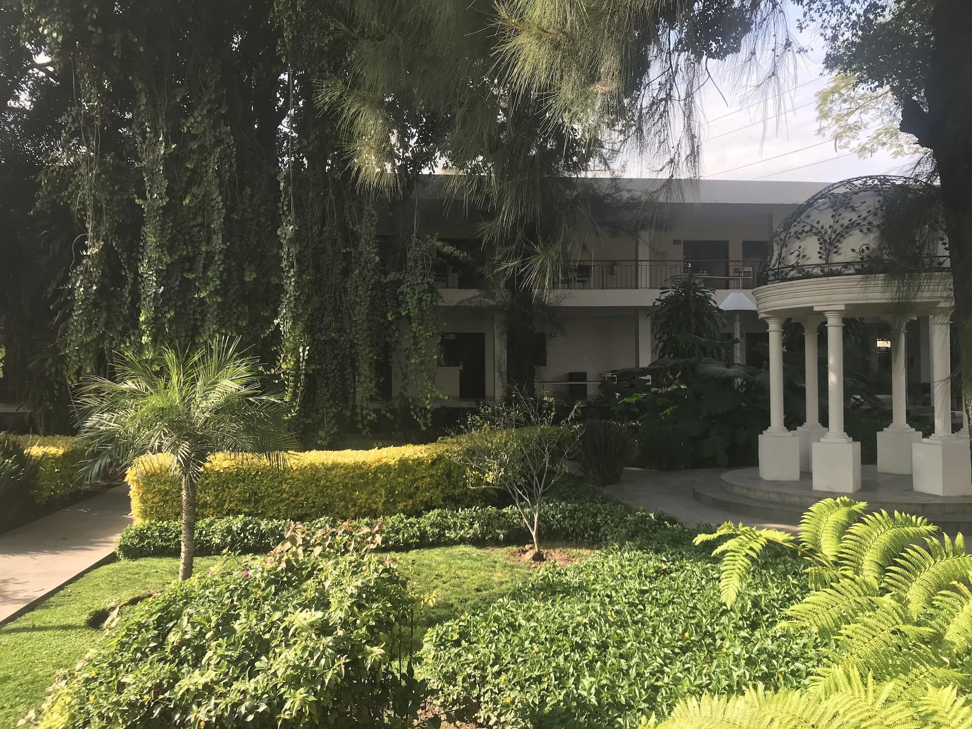 Hotel Ronda Minerva Гвадалахара Екстер'єр фото