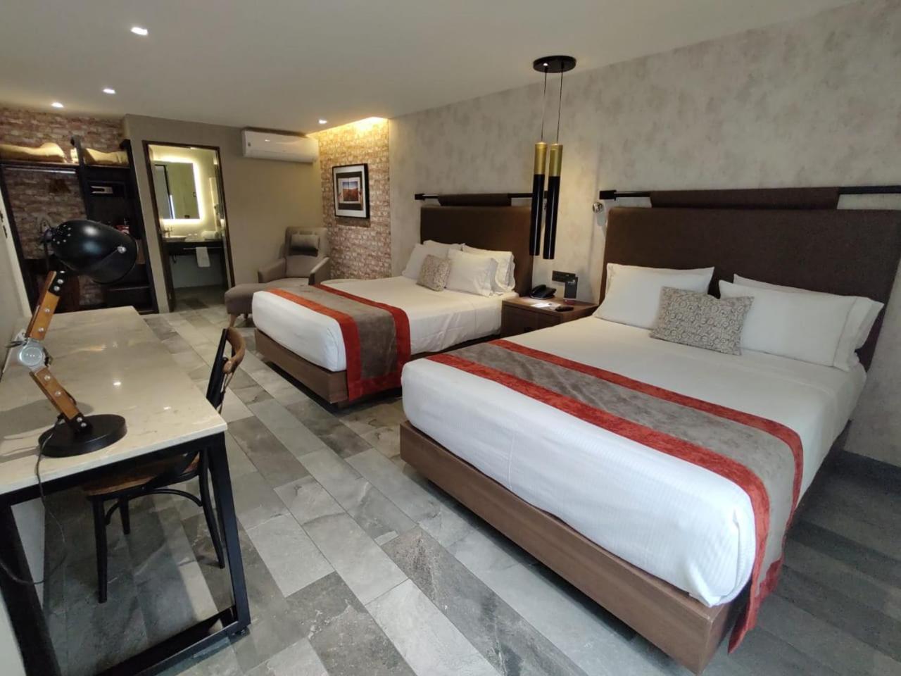 Hotel Ronda Minerva Гвадалахара Екстер'єр фото