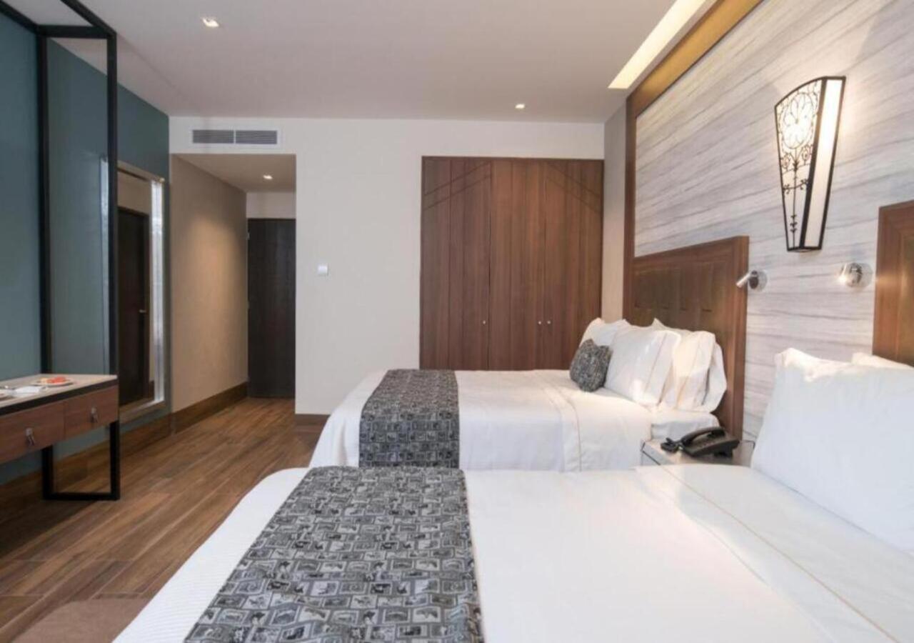 Hotel Ronda Minerva Гвадалахара Екстер'єр фото