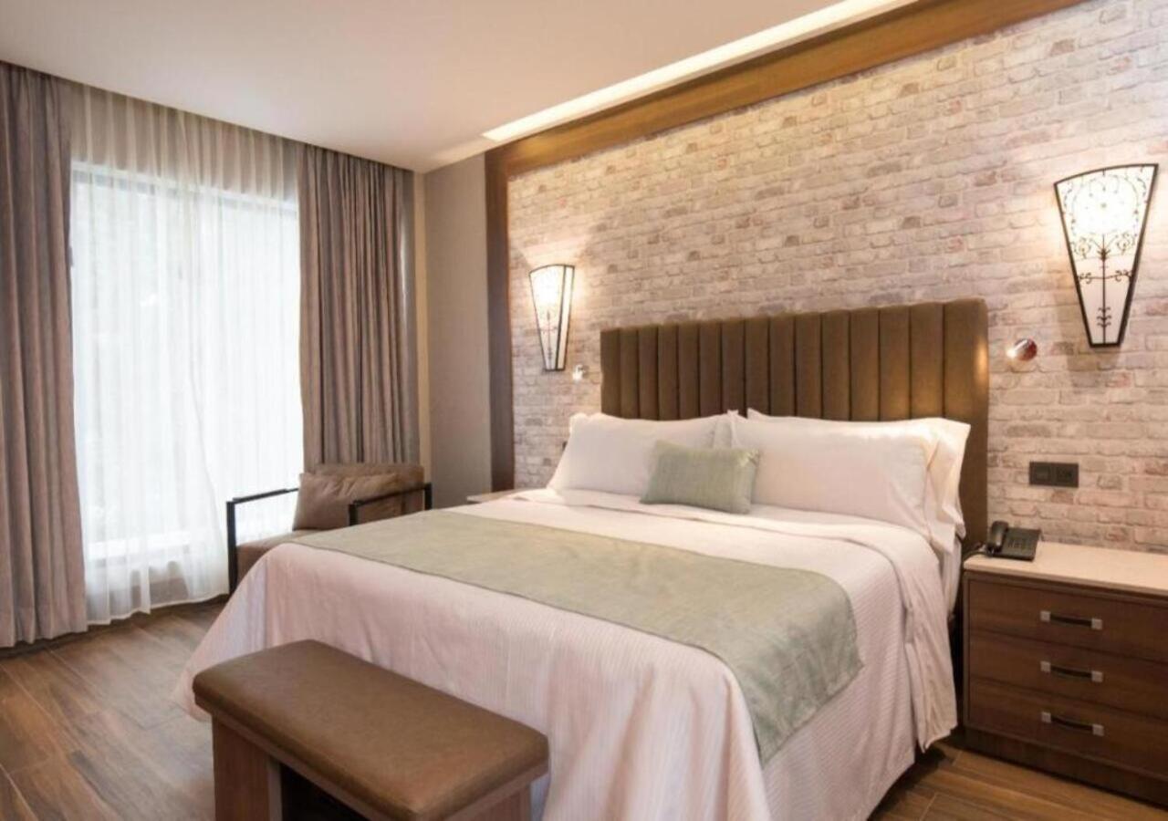 Hotel Ronda Minerva Гвадалахара Екстер'єр фото