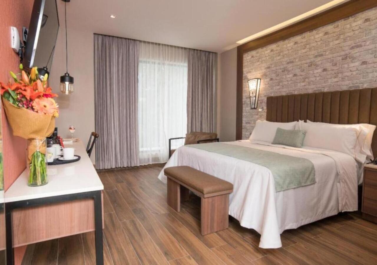 Hotel Ronda Minerva Гвадалахара Екстер'єр фото