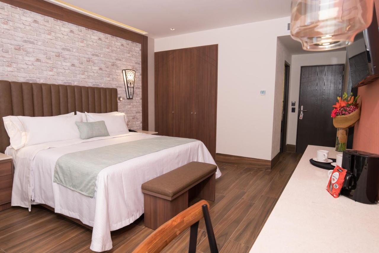 Hotel Ronda Minerva Гвадалахара Екстер'єр фото